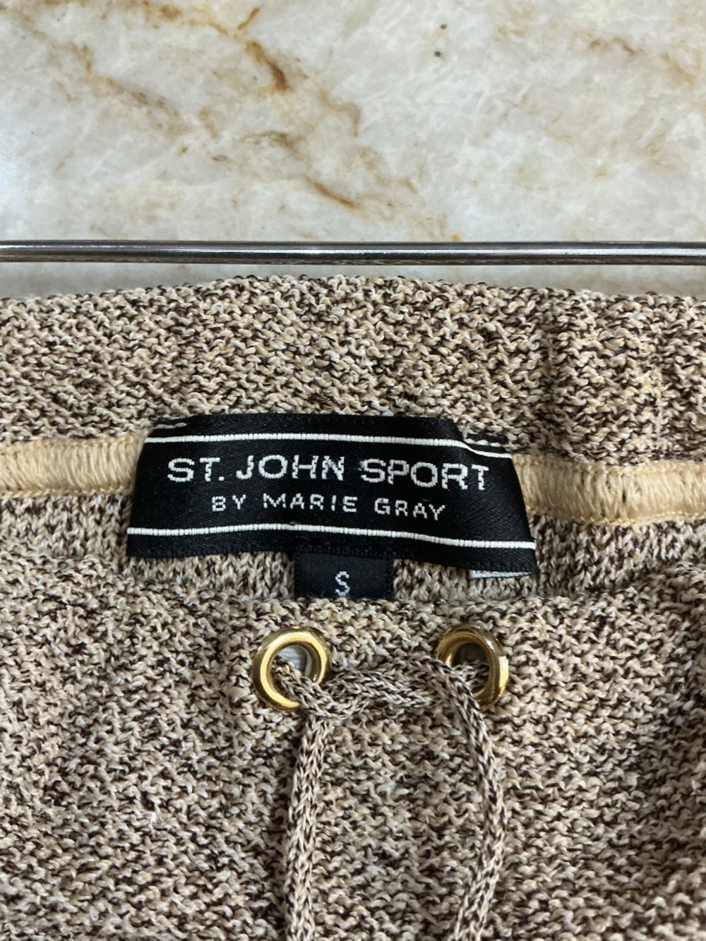 ST. JOHN SPORT - Picture 3 of 5